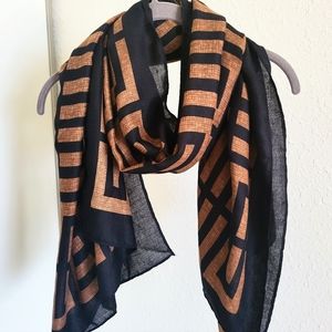 *New* beautiful soft scarf & shawl